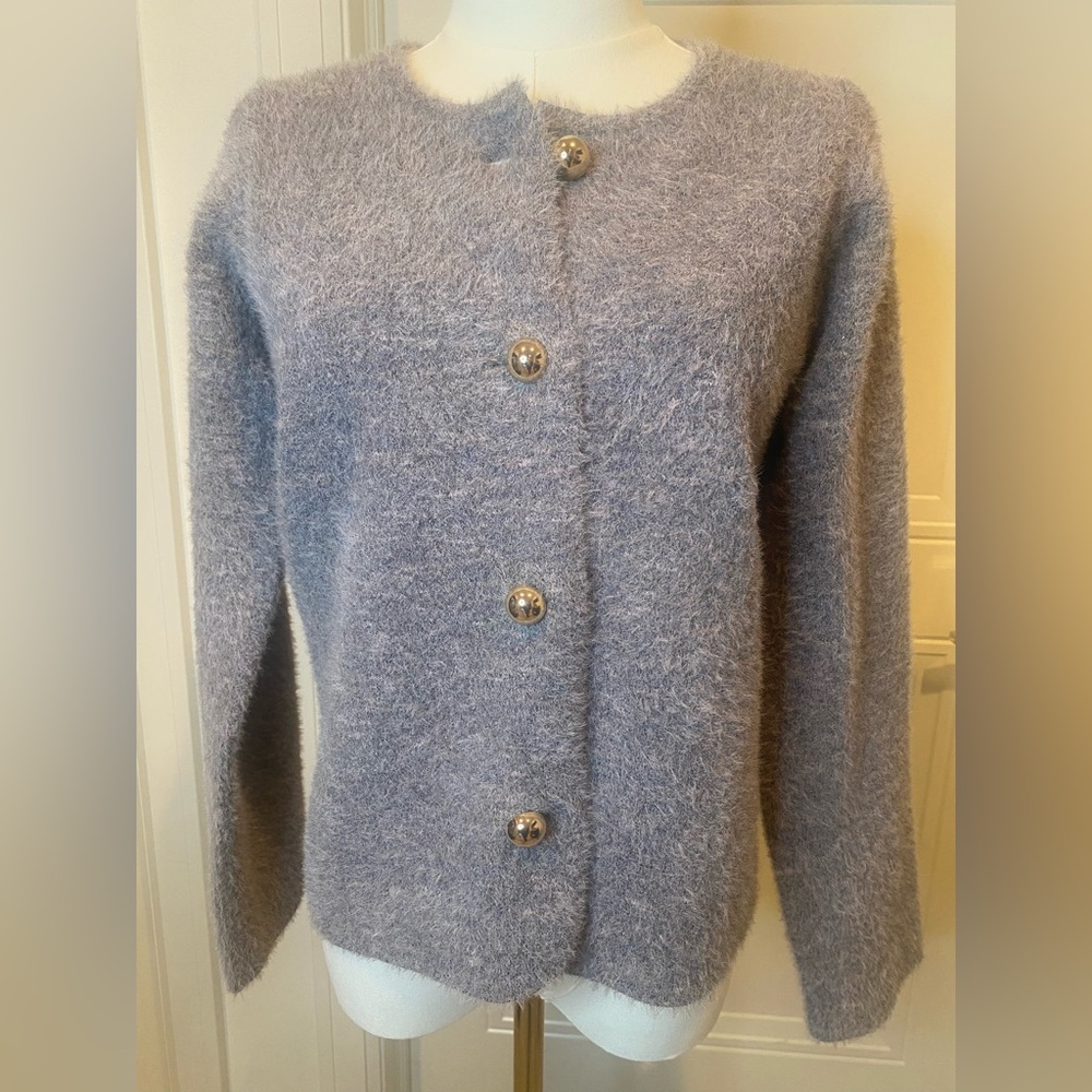 Tahari Gray Soft Cardigan Sweater With Gold Buttons Size Small NWT Luxe Cozy - Picture 3 of 12